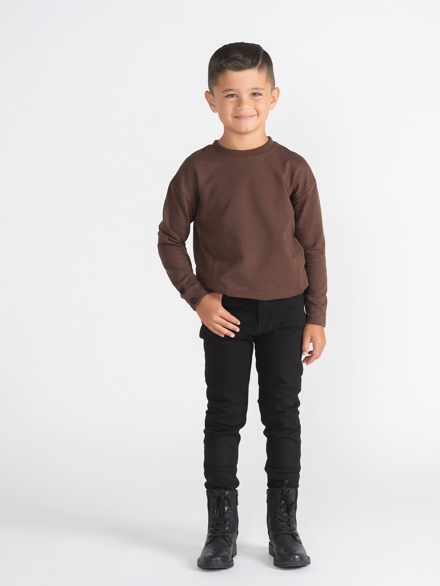 BUTTON SEAM SWEATSHIRT