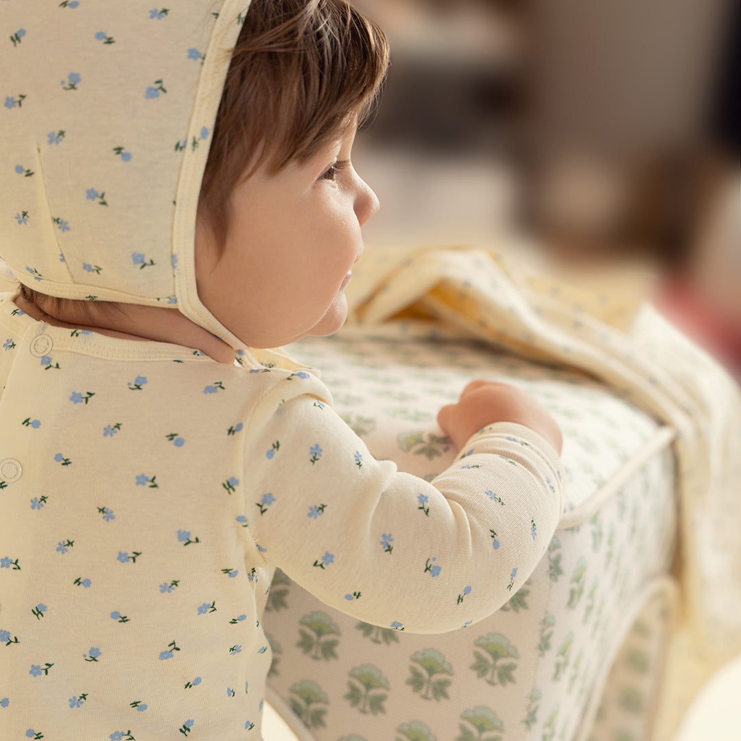 PETITE FLORAL BLANKET