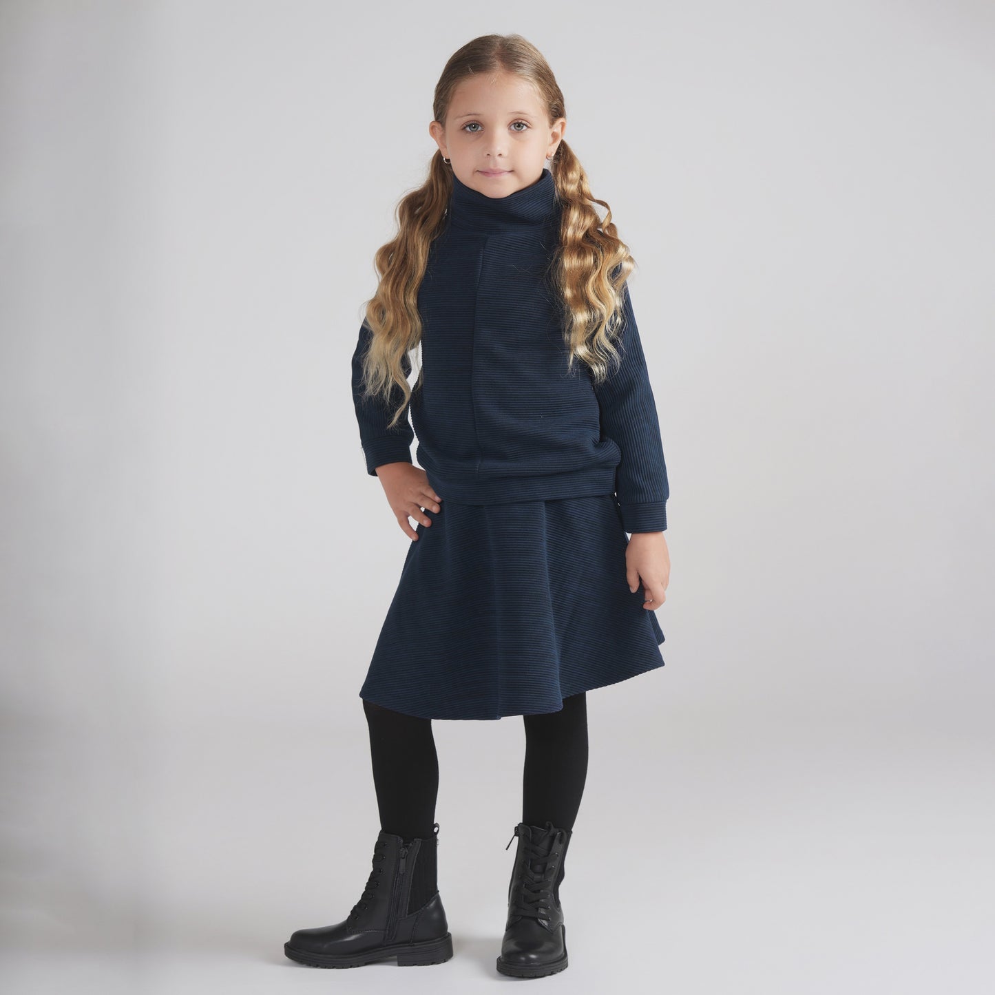 THICK RIBBED TURTLENECK