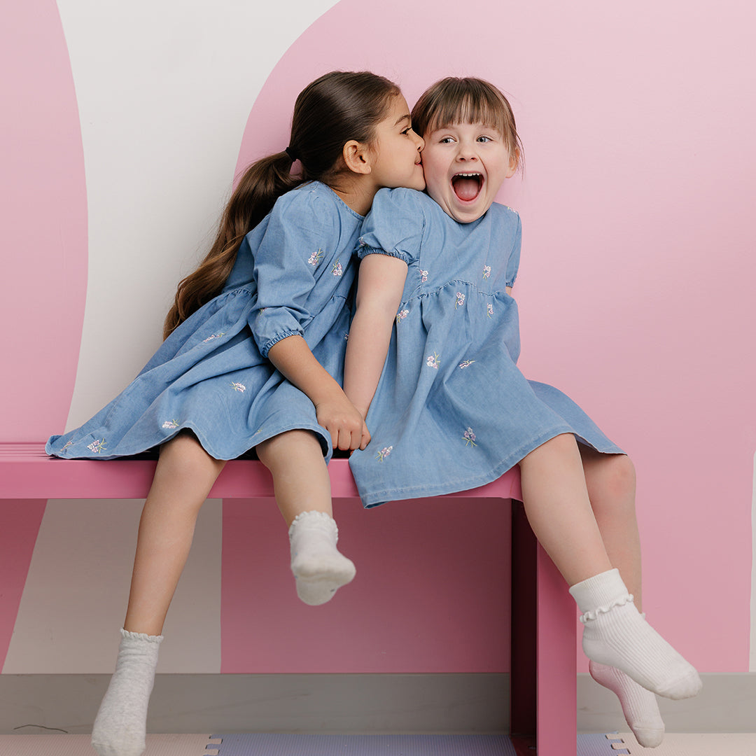 SHORT SLEEVES EMBROIDERED FLOWER DRESS