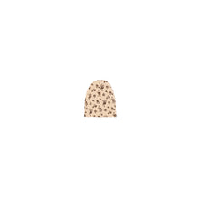 Load image into Gallery viewer, RIBBED FLORAL BEANIE