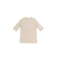 Load image into Gallery viewer, 3/4 SLEEVES TEXTURED VNECK TEE