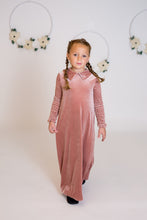 Load image into Gallery viewer, VELOUR SMOCKED SLEEVE MAXI